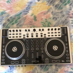 Numark DJ Turntables